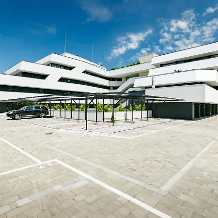 Fenyves By Interhome Lejlighed Balatonszárszó