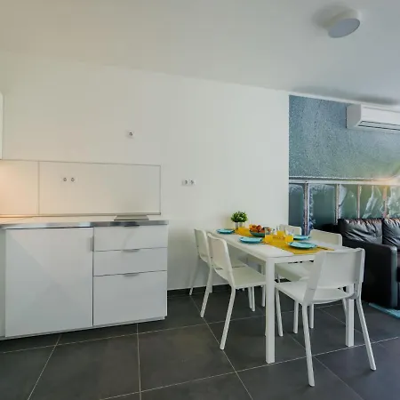 Fenyves By Interhome Lejlighed Balatonszárszó