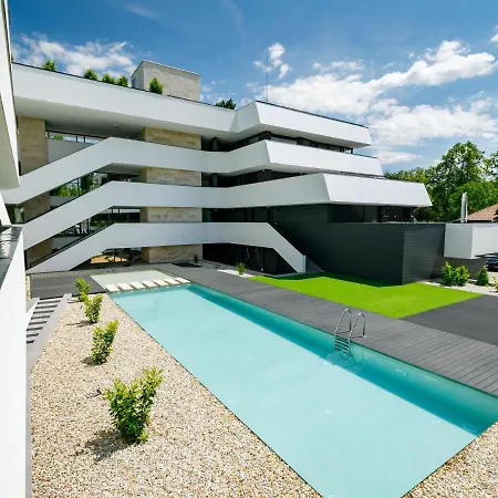 Lejlighed Fenyves By Interhome